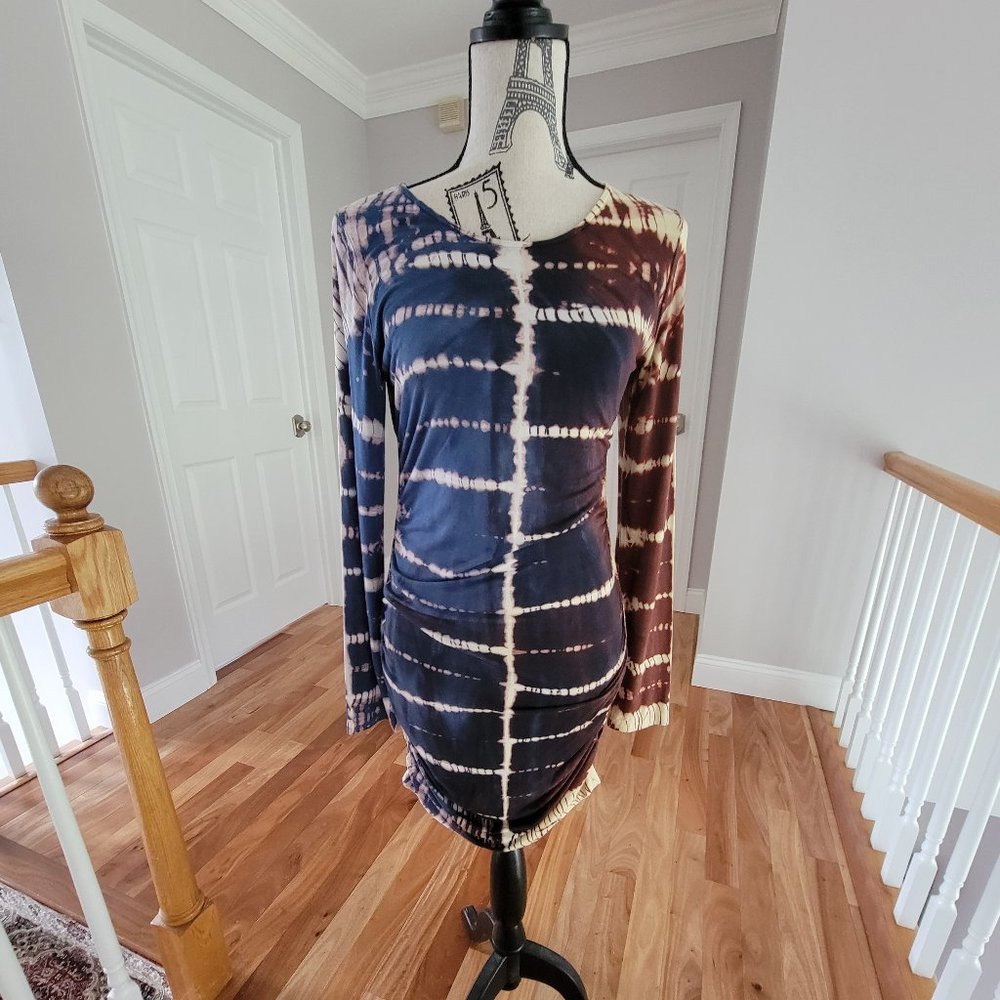 GYPSY 05 fitted long sleeve dress. Sz L
